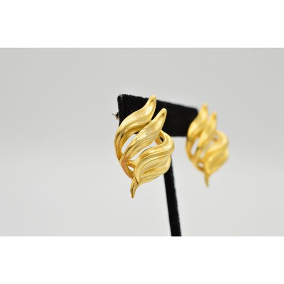 TAT Vintage Earrings Brushed Gold Chunky Abstract Signed NOS 1980s - Picture 6 of 9